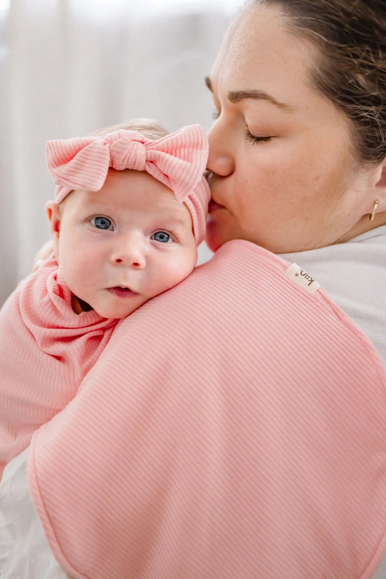 Kiin Baby Burp Cloth - Curvy with Absorbent Back - Peony Ribbed